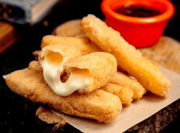 Mozzarella Sticks (6 Stück)